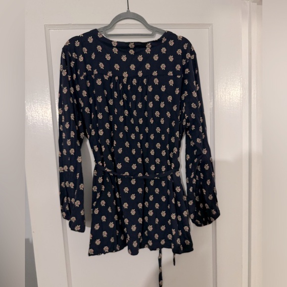 Old Navy Maternity V Neck tie tunic size XL - Picture 5 of 5